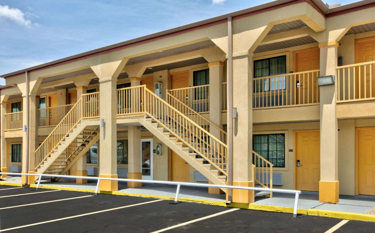 Super 8 By Wyndham Palestine Tx Hotel Kültér fotó