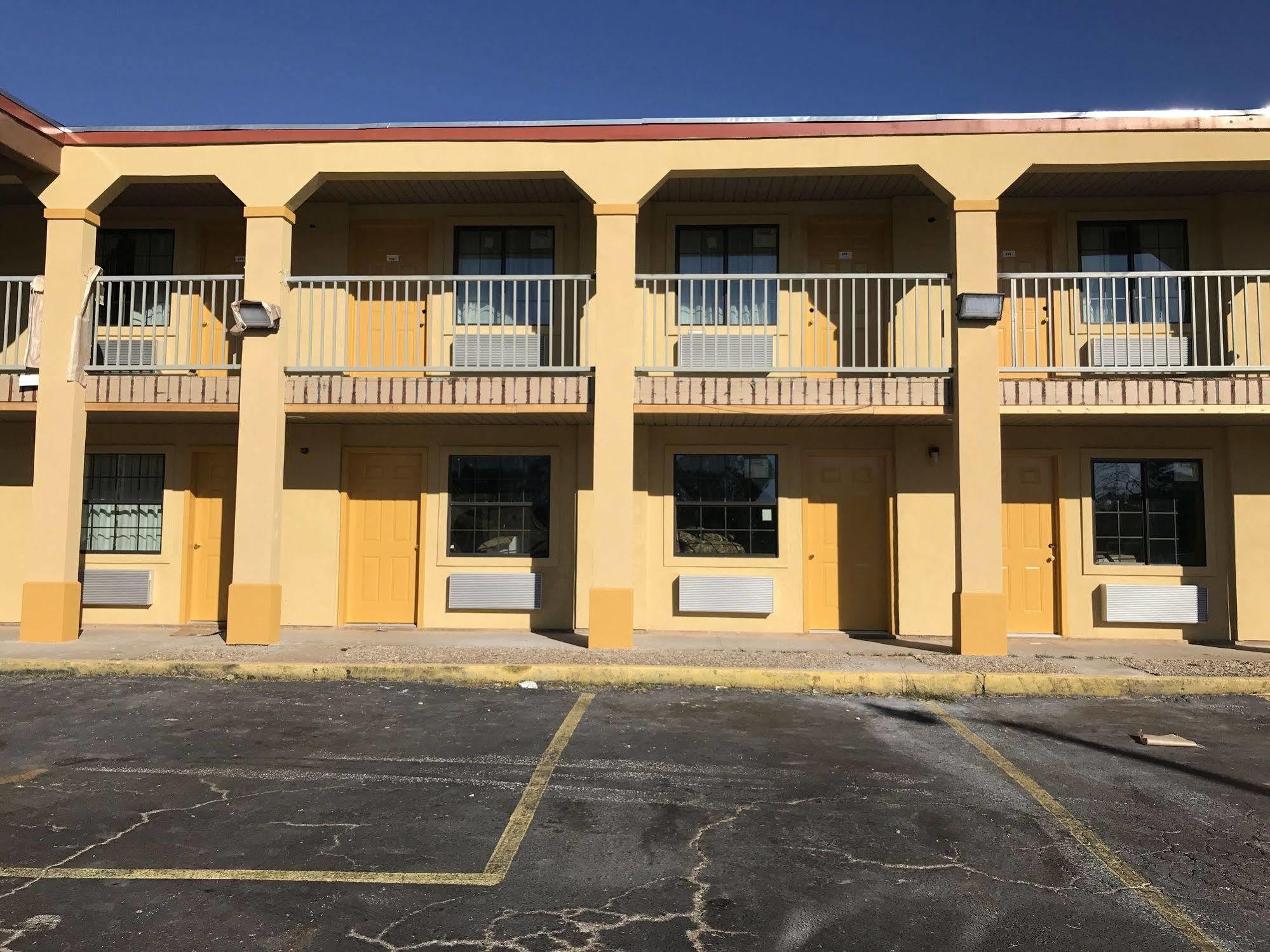 Super 8 By Wyndham Palestine Tx Hotel Kültér fotó